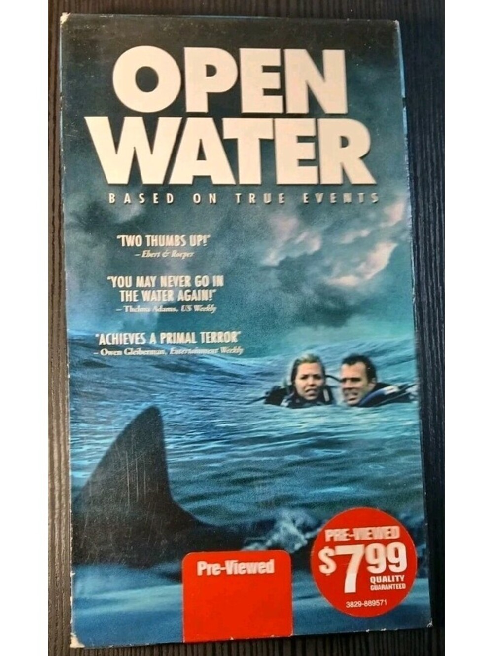Open Water - VHS 2004 - Former Blockbuster Rental - Very Good Condition